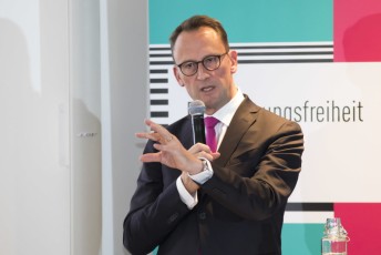 Tobias Schmid, Direktor der Landesanstalt für Medien NRW